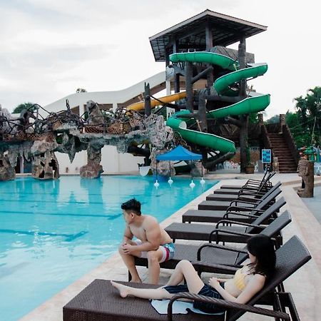 Port Royale Waterpark Resort Dumaguete City Eksteriør billede